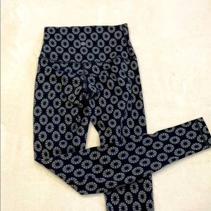 Lululemon Wunder Under 28” high rise size 4